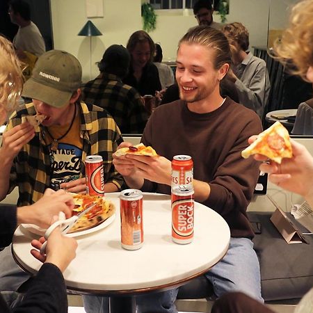 Gspot Hostels & Love Triangles Pizzeria Lisboa Eksteriør bilde