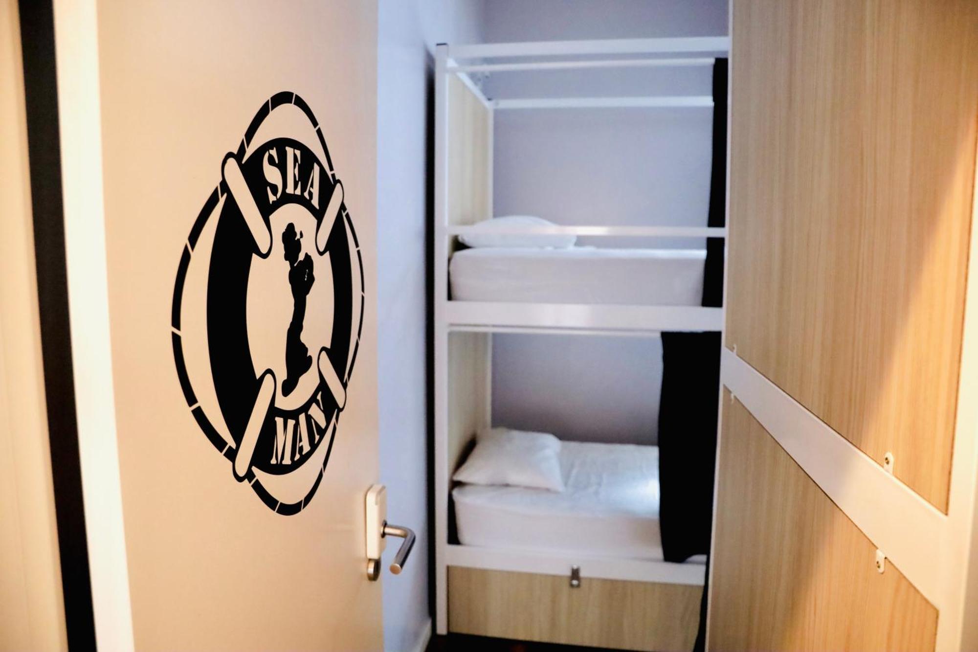 Gspot Hostels & Love Triangles Pizzeria Lisboa Eksteriør bilde